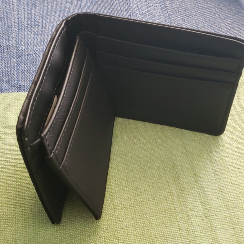 Wallet - Picture 4 of 4